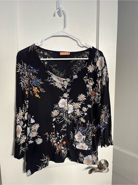 Women's Black Floral Button-Front Top